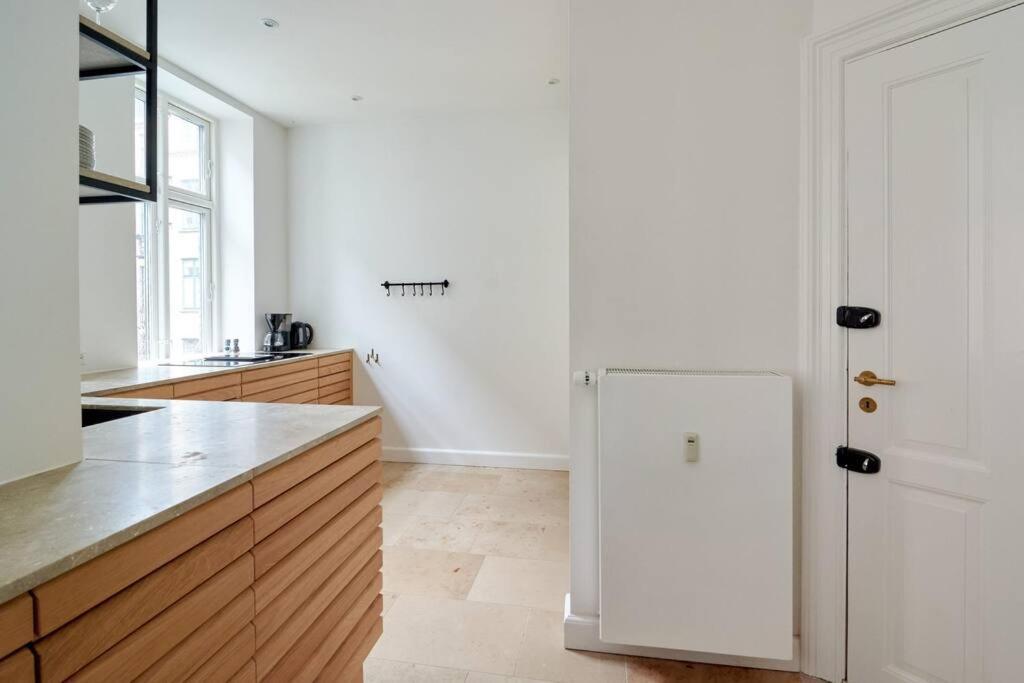 Spacious 3 Bedroom Manor Flat Next To Tivoli København Eksteriør bilde