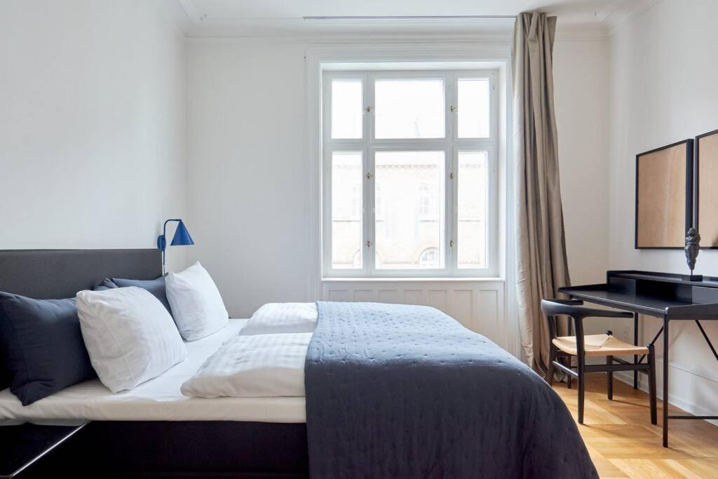 Spacious 3 Bedroom Manor Flat Next To Tivoli København Eksteriør bilde