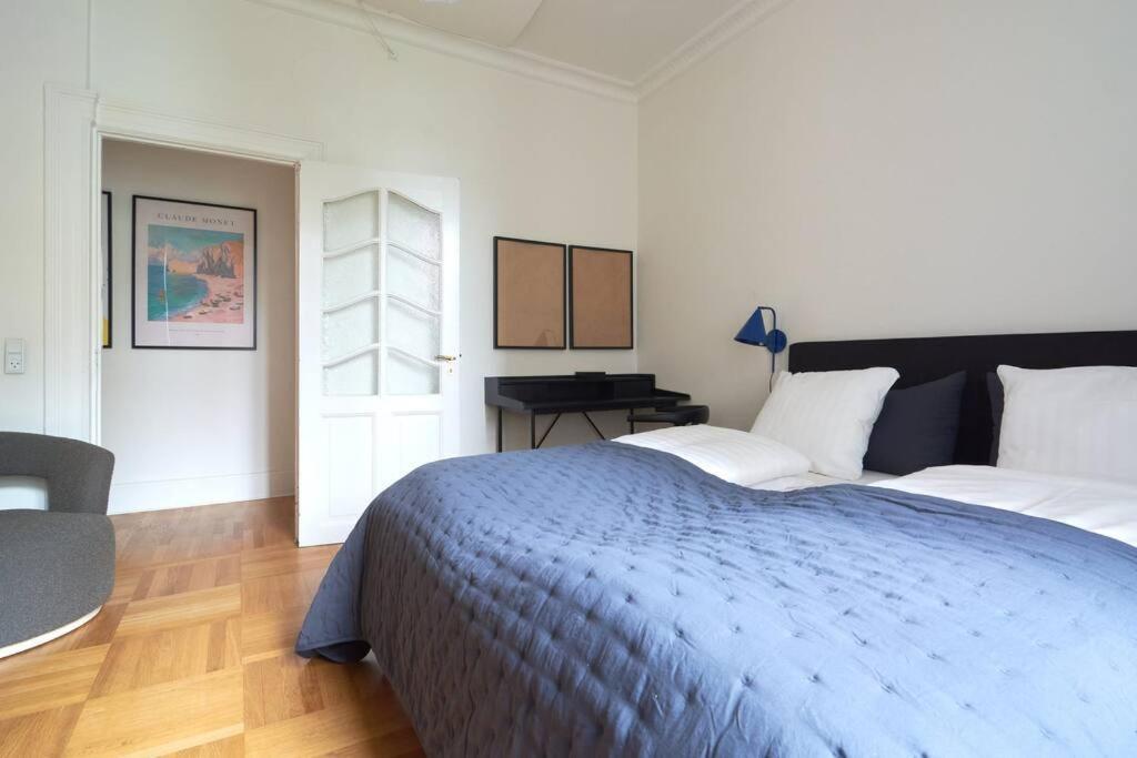Spacious 3 Bedroom Manor Flat Next To Tivoli København Eksteriør bilde