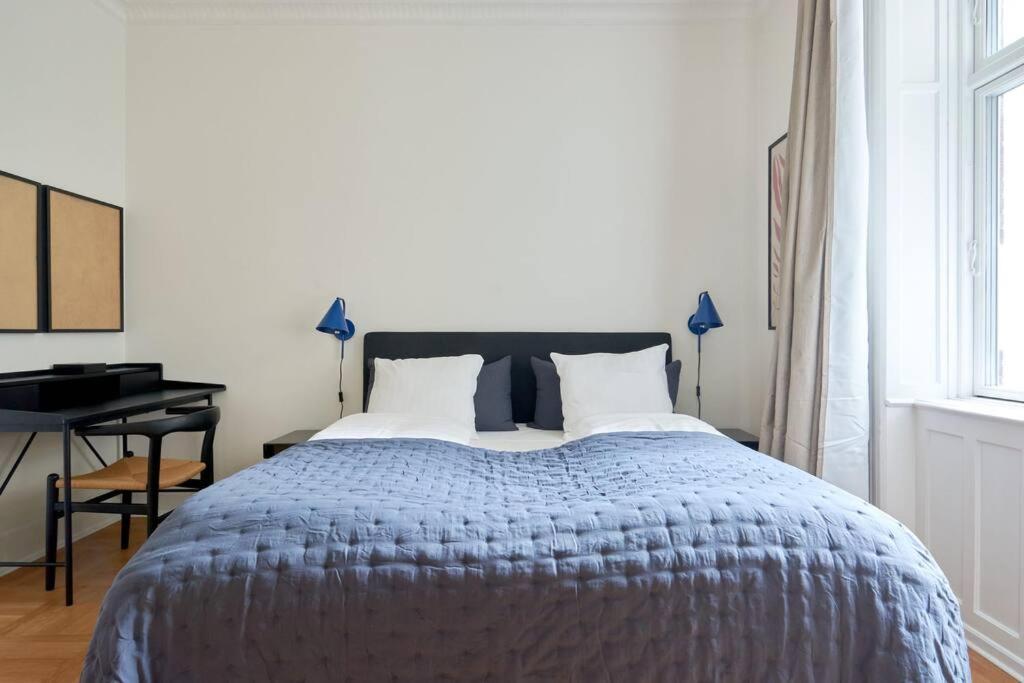 Spacious 3 Bedroom Manor Flat Next To Tivoli København Eksteriør bilde