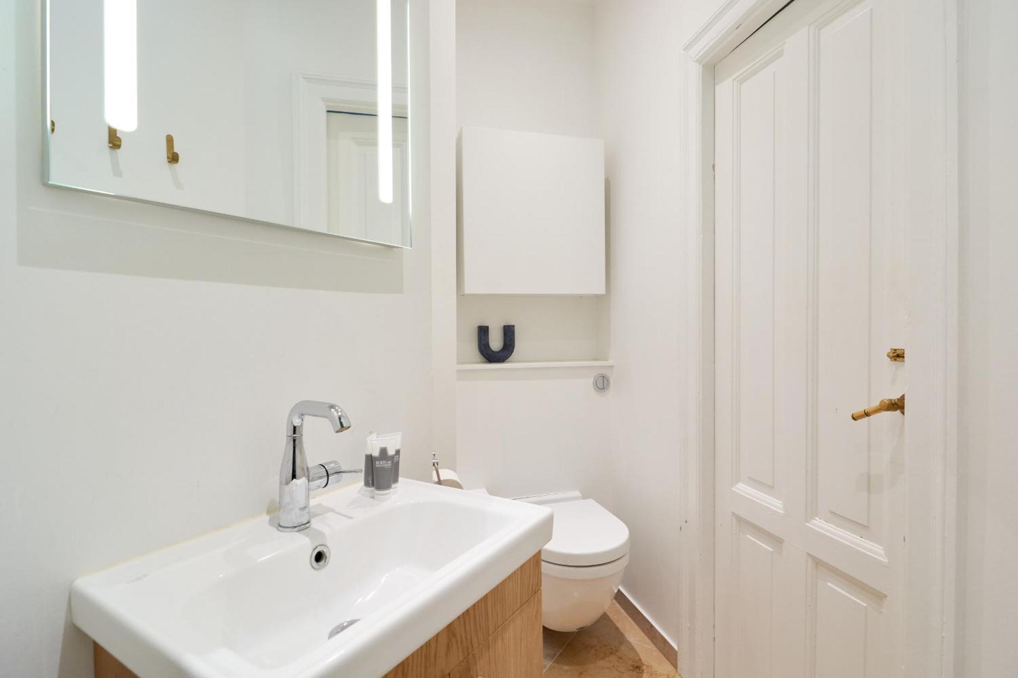 Spacious 3 Bedroom Manor Flat Next To Tivoli København Eksteriør bilde
